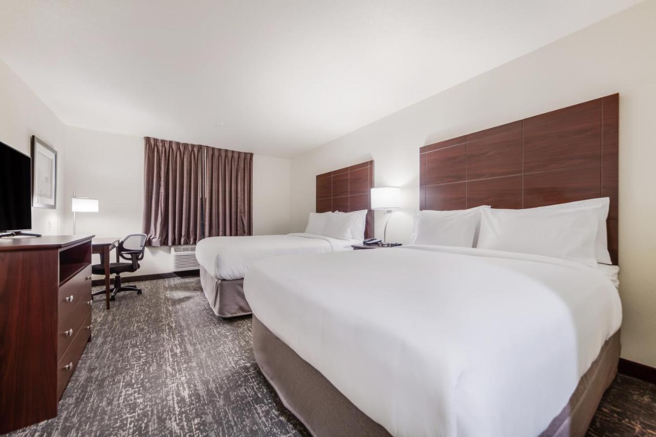 Cobblestone Inn & Suites-Фрімонт Екстер'єр фото